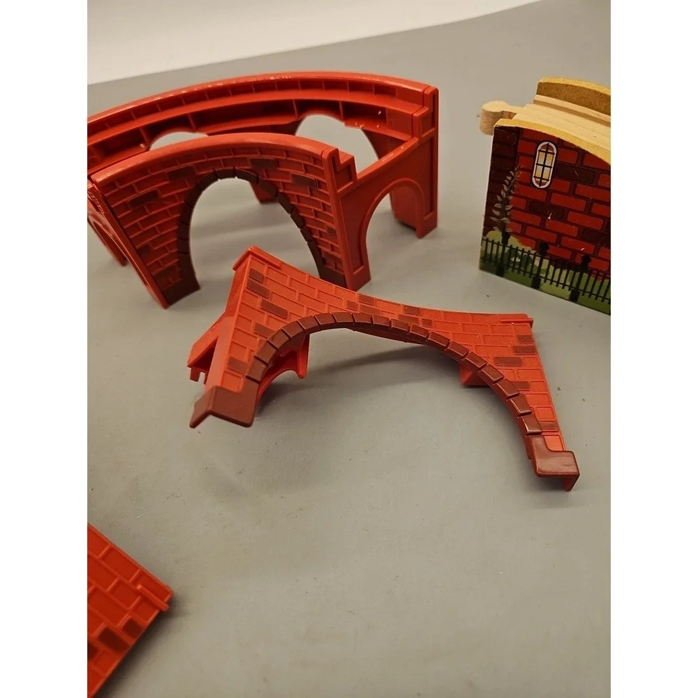 THOMAS & FRIENDS IMAGINARIUM BRICK BRIDGE PCS.‎ 4 TOTAL PCS